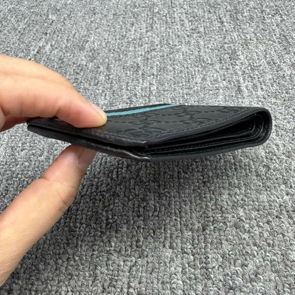 100% Authentic Gucci Leather Wallet 215-111124 - Picture 6 of 11